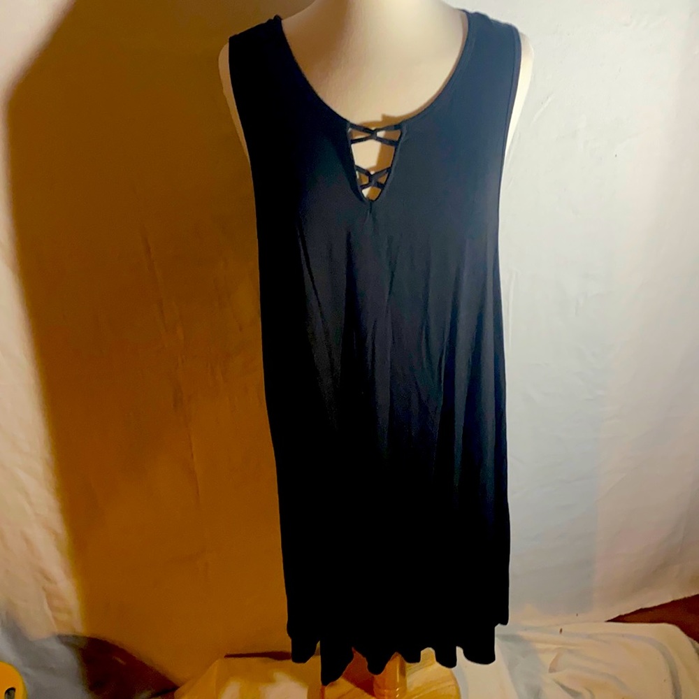 Little black dress or really long tunic? SZ 2XL(20-22)